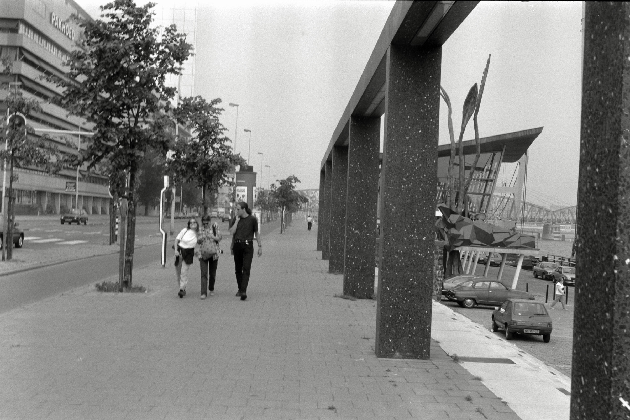 AHP F1992 06 004 sc250507 img23 NLP